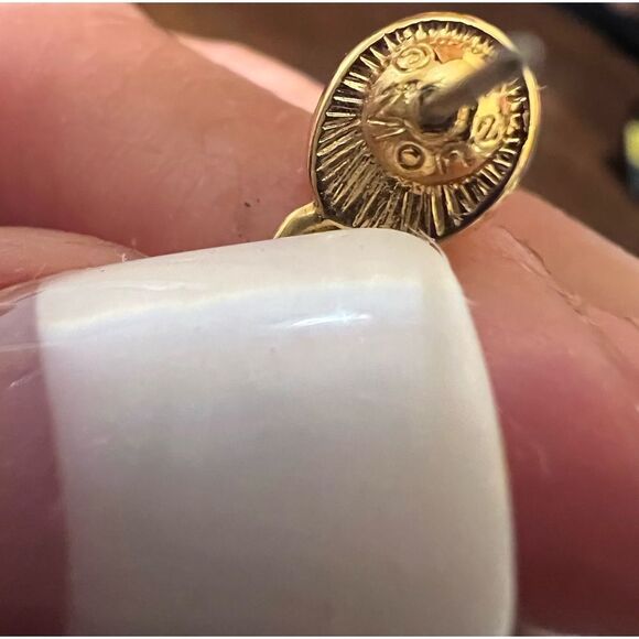 VINTAGE MONET SPEAR GOLD EARRINGS - Picture 3 of 3